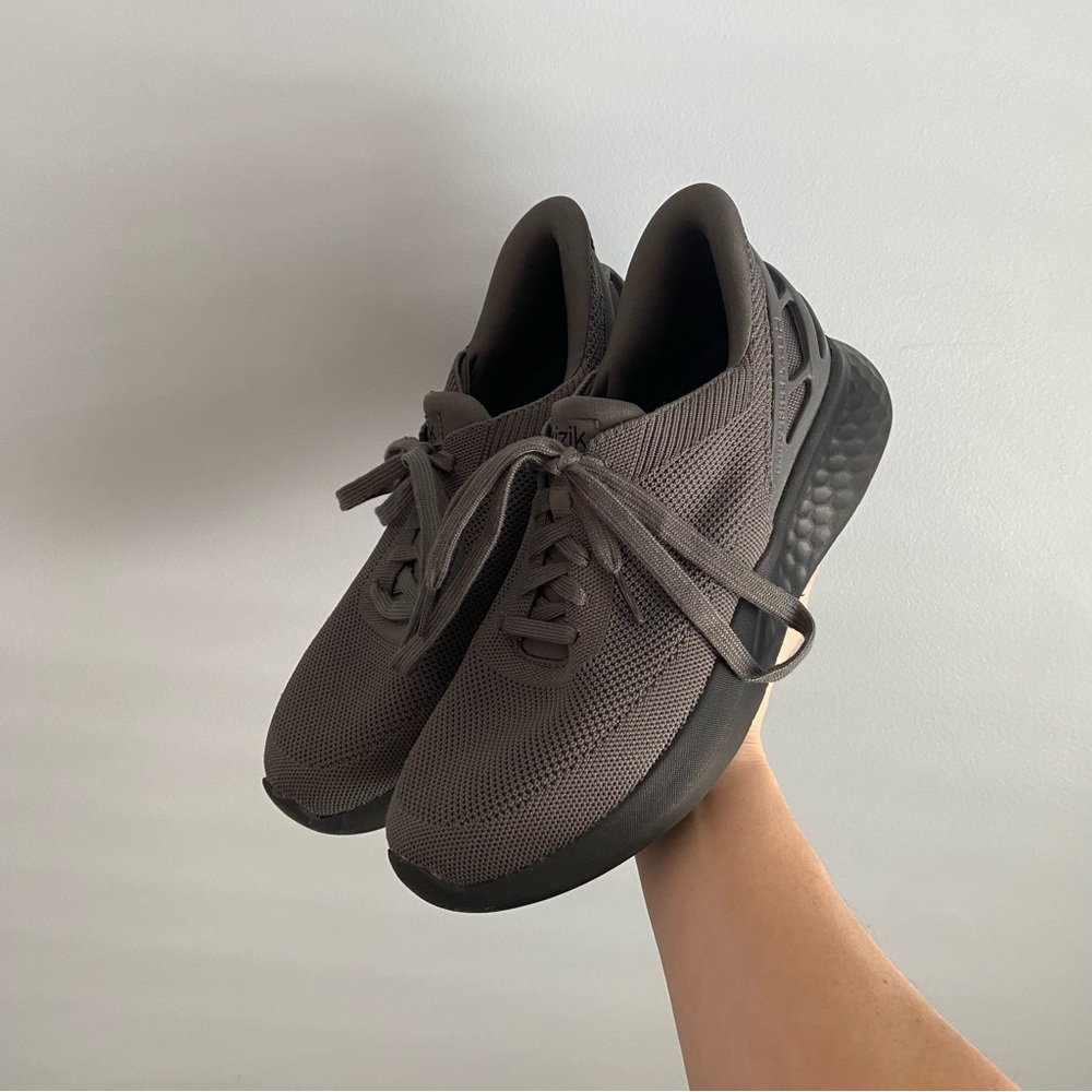 Kiziks Athens Sneakers